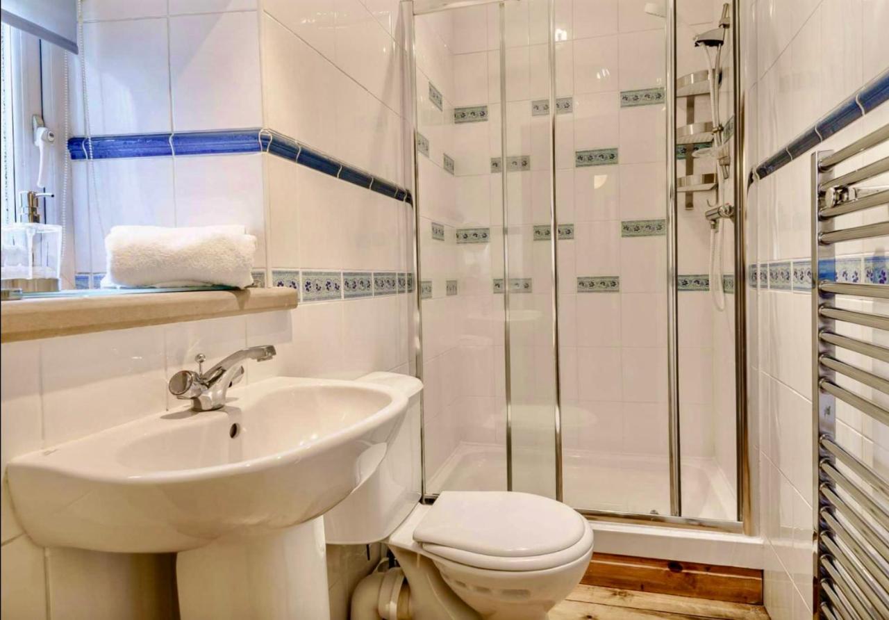 Red Lion House Villa Hartington Ngoại thất bức ảnh
